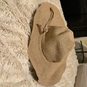 Women’s Beach Hat